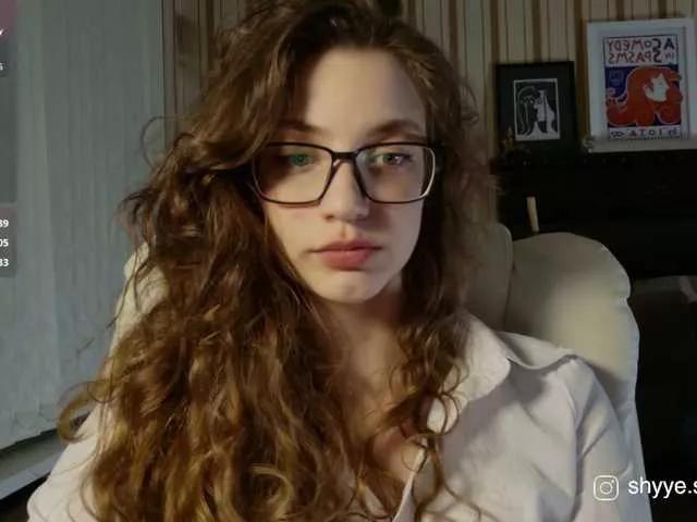 Freechat sarahsupershy on BongaCams