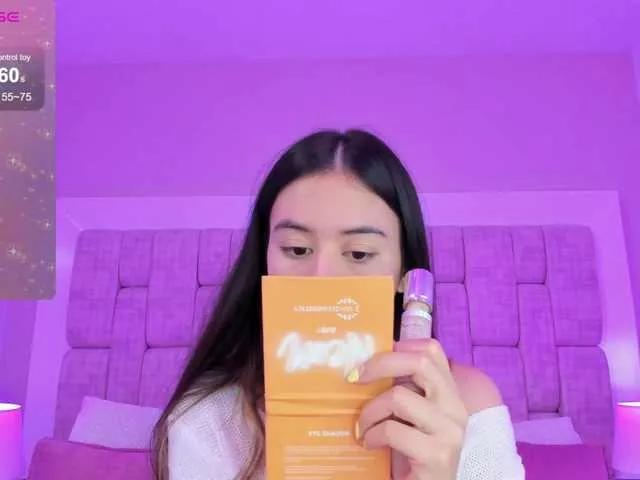 SashaCollinss on BongaCams 