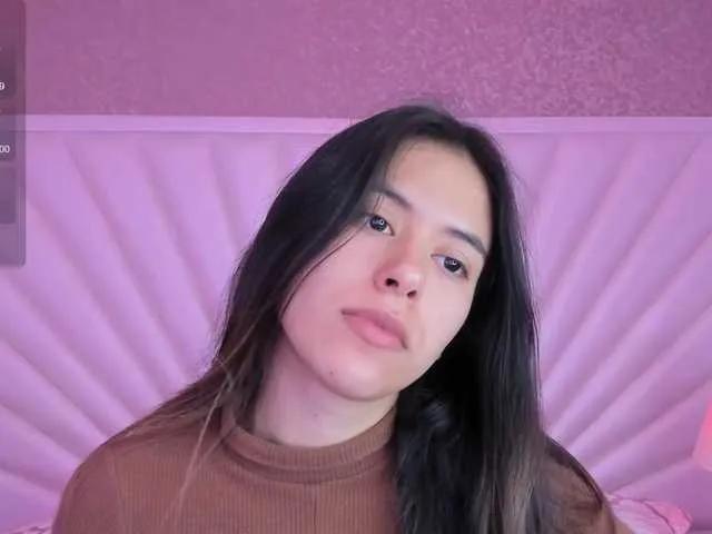 SashaCollinss on BongaCams 