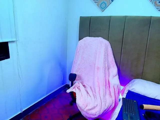 Offline ScarlettBoobs- on BongaCams