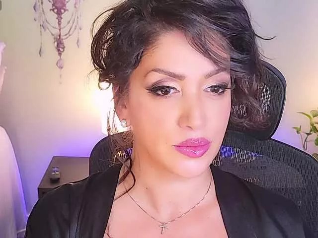 Offline SeductiveMina on BongaCams