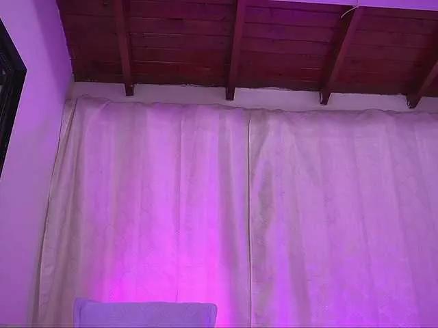 Offline sexy-danna on BongaCams