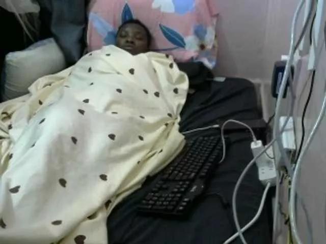 Freechat Sexyebony004 on BongaCams