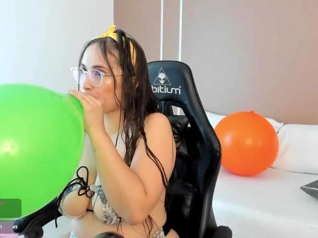 Offline sophia-martinezz on BongaCams