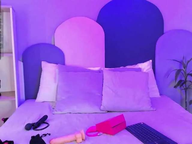 Offline SophieGomez2 on BongaCams