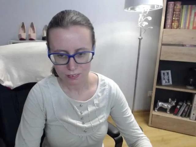 Offline sparkleLizzy on BongaCams