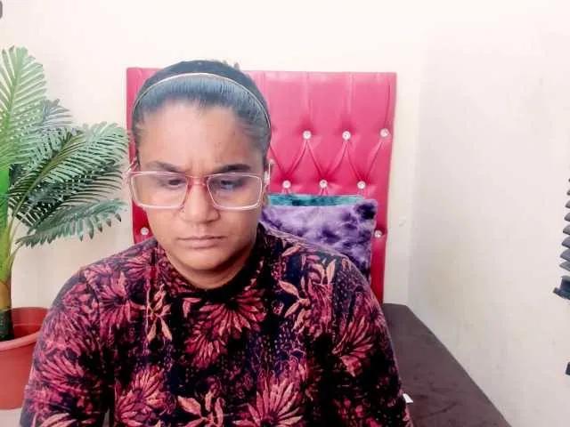 Freechat strawberrylips on BongaCams