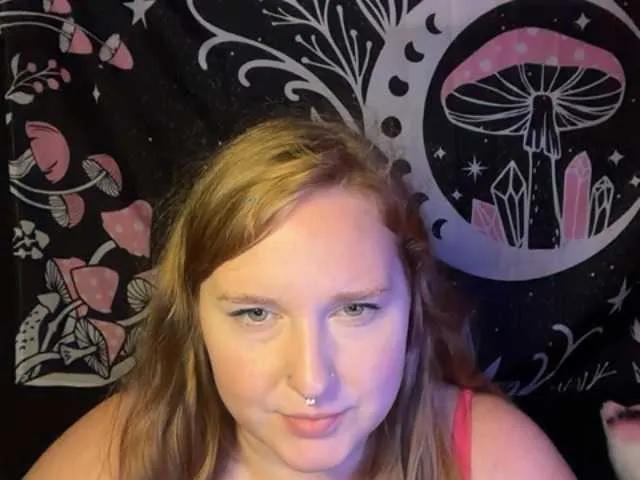 Offline thickgingergoddess on BongaCams