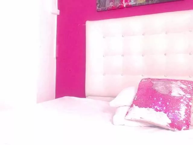 Offline tiny-whore on BongaCams