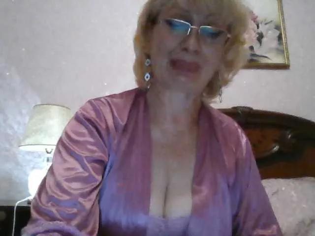 Offline Ur-Mami on BongaCams
