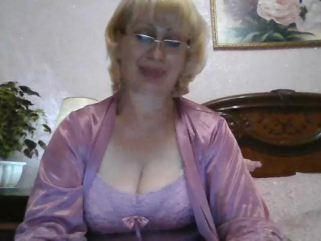 Offline Ur-Mami on BongaCams