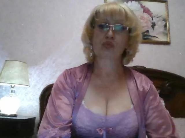 Offline Ur-Mami on BongaCams