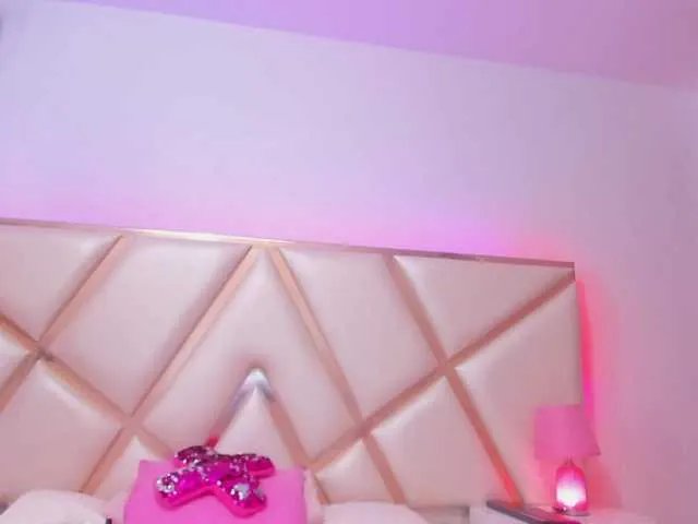 Offline ValentinaColleman on BongaCams