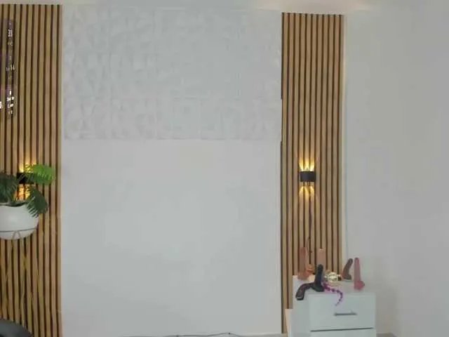 Offline valeria-acost on BongaCams