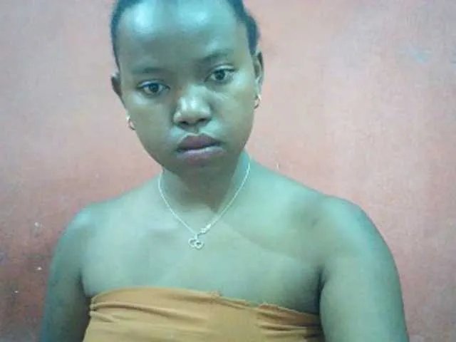 Offline valeria223 on BongaCams