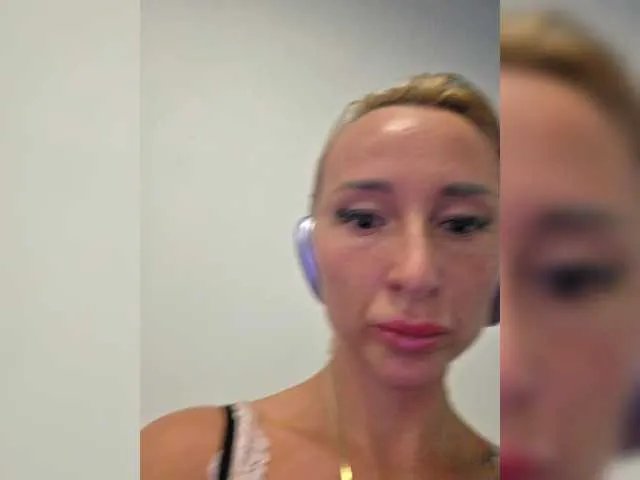 Valeriah on BongaCams