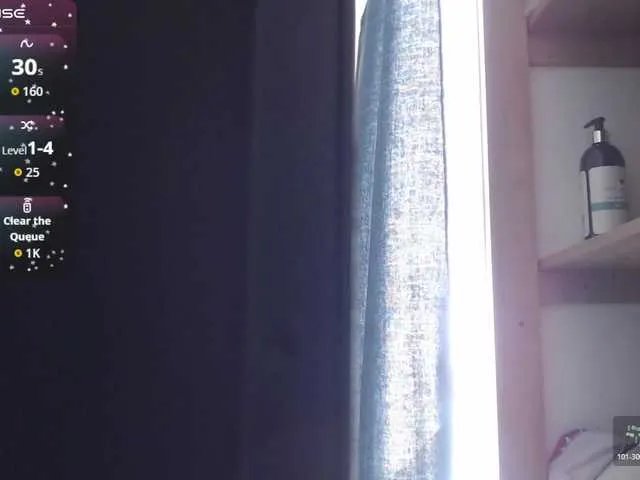 Offline VenusMiloNaylaNova on BongaCams