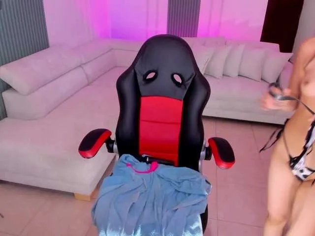 Offline violet-thomas on BongaCams