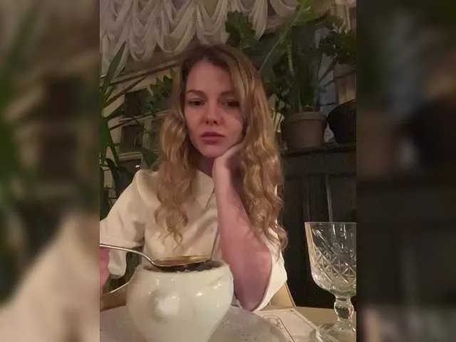 Freechat wetLips on BongaCams