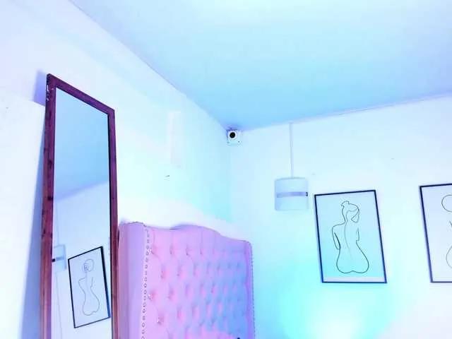 Yiovanna on BongaCams