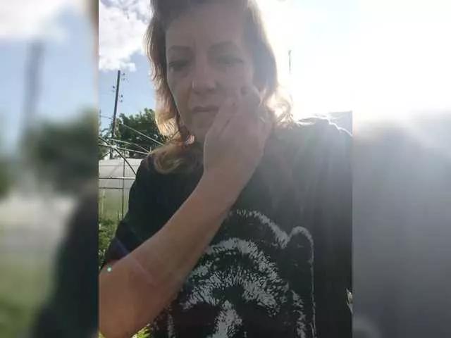 Offline Ylia1303 on BongaCams