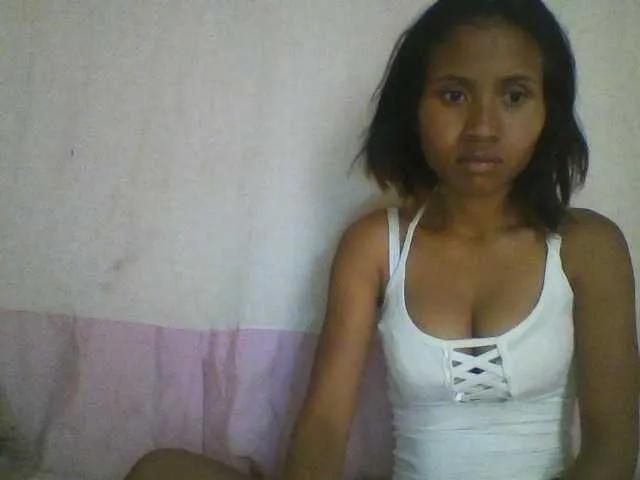 Freechat YoungNatie on BongaCams