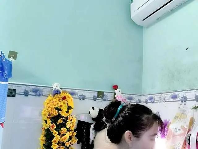 Offline Youngsee69 on BongaCams