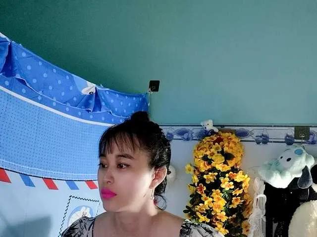 Offline Youngsee69 on BongaCams