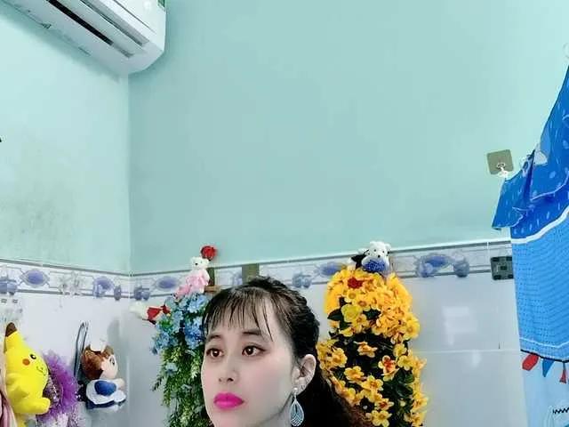 Offline Youngsee69 on BongaCams