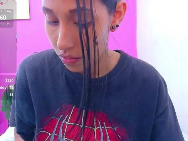 Offline yourcuteneighbourr on BongaCams