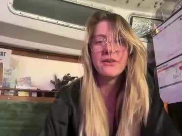 2girls1boat — GOAL: " Help reveal what's under our clothes ;) " | #2girls #blonde #brunette #nude #cute #twogirls [500 tokens left]