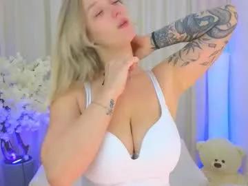 _b00bss_ on Chaturbate 