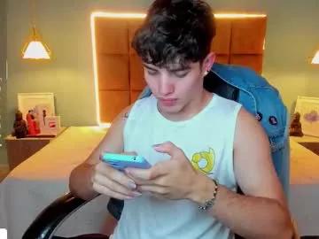 Freechat alejootwink on Chaturbate