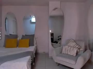 Freechat alinakravitz_ on Chaturbate