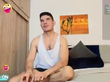 andrewstelee on Chaturbate