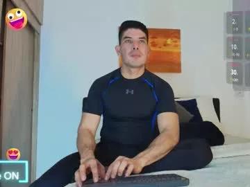 andrewstelee on Chaturbate