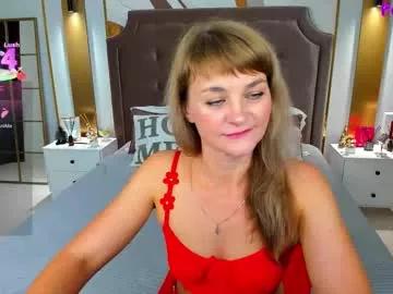 annasimonsj on Chaturbate