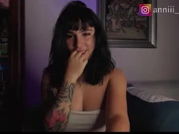 annie_snow_ on Chaturbate