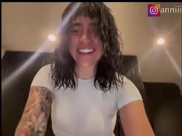 annie_snow_ on Chaturbate