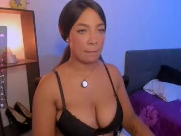 Freechat anniejasmin_ on Chaturbate