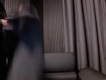 Freechat antoniovalentinidiamond on Chaturbate