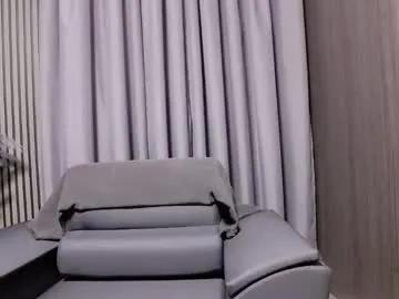 Freechat antoniovalentinidiamond on Chaturbate