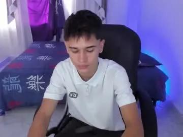 Freechat aron_boyy on Chaturbate