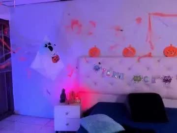 Freechat aron_cruz12 on Chaturbate