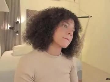 avalon_badger on Chaturbate