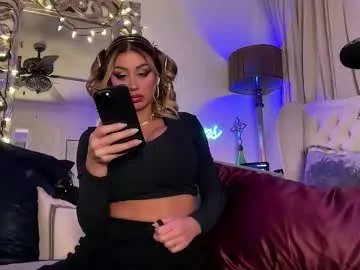 avalonnfoxx on Chaturbate