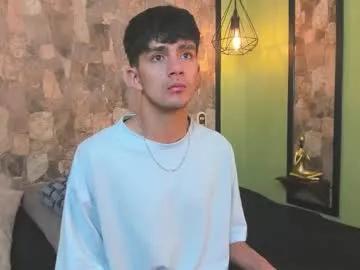 Freechat axel_draven on Chaturbate