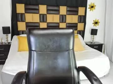 Freechat barbiekano on Chaturbate