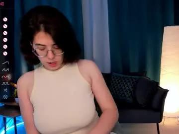 Group bellacaress on Chaturbate