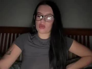 briellebella — remove top  #curvy #bigboobs #milkytits #bigass #new #milk #goddess #milf [1593 tokens remaining]